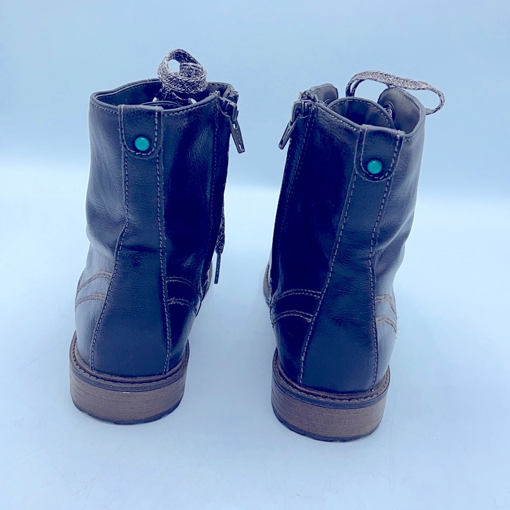 CAT AND JACK COMBAT STYLE BOOTS BLACK LACES INCLUDED. - Picture 9 of 14